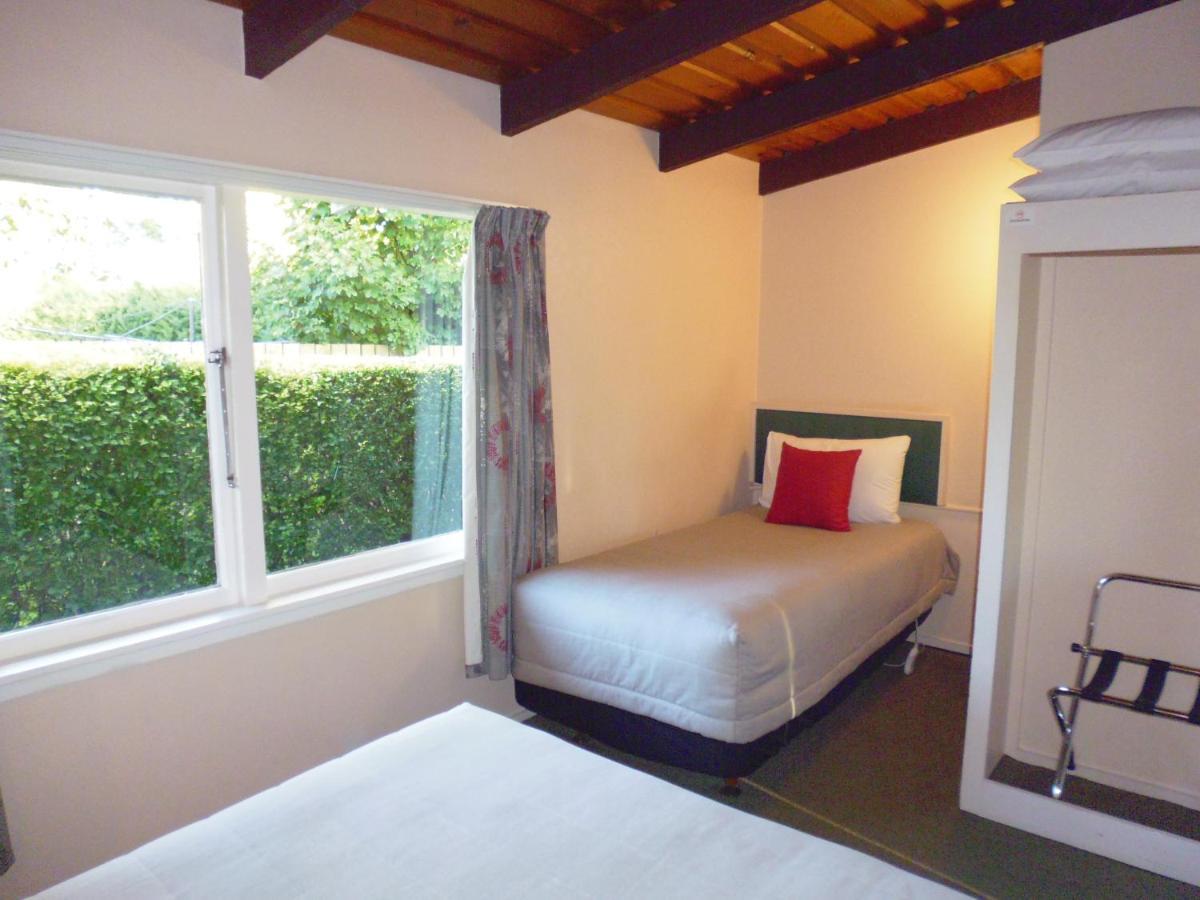האנמר ספרינגס Spa Lodge Motel מראה חיצוני תמונה