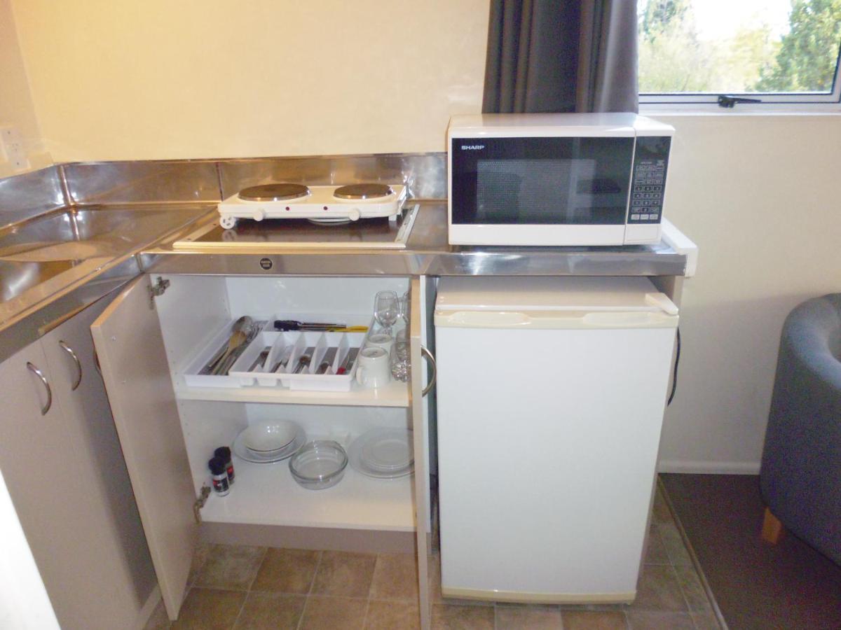 האנמר ספרינגס Spa Lodge Motel מראה חיצוני תמונה