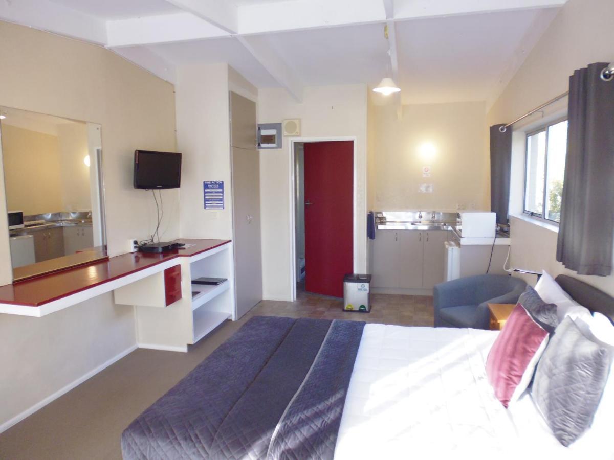 האנמר ספרינגס Spa Lodge Motel מראה חיצוני תמונה