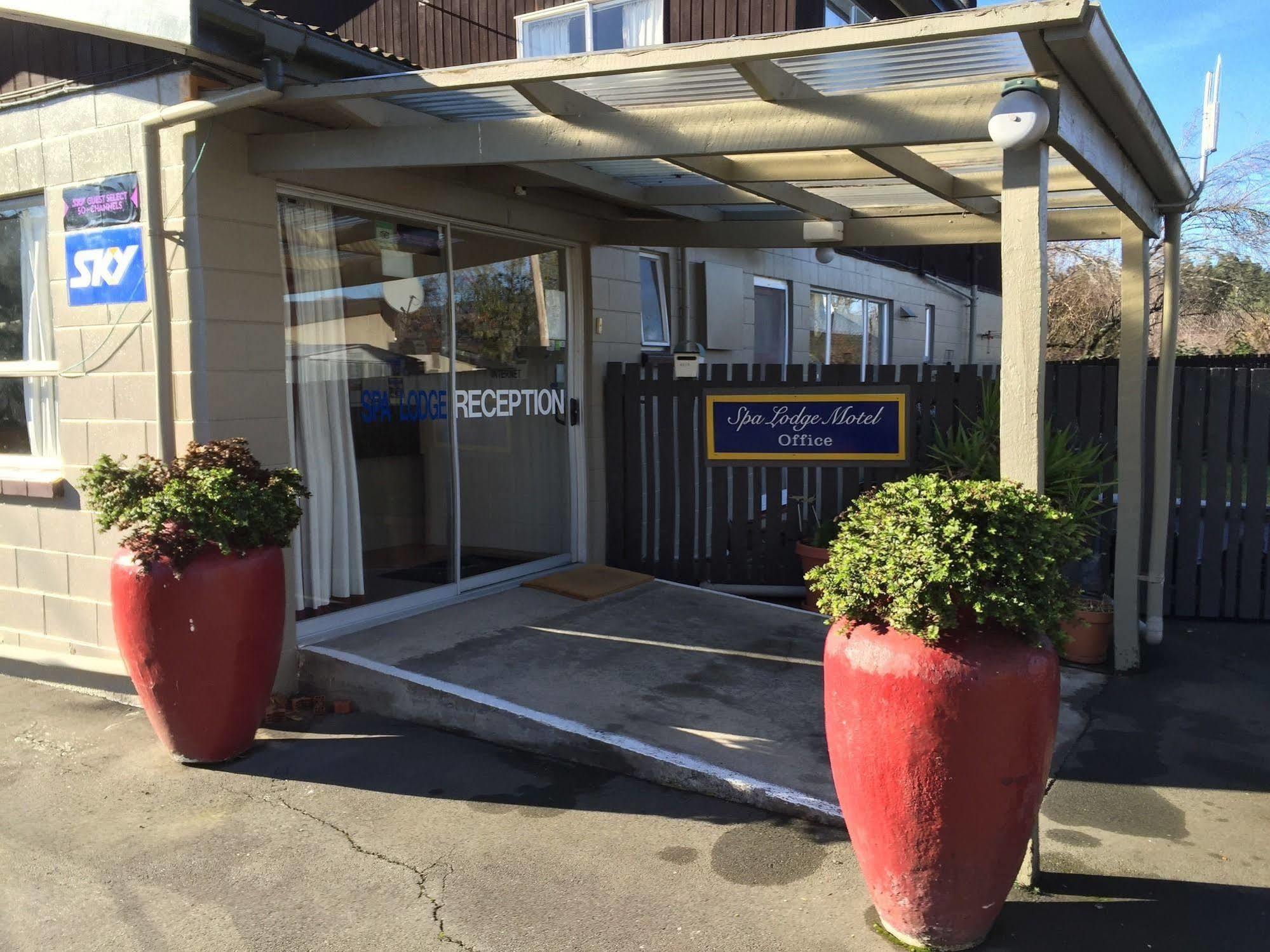 האנמר ספרינגס Spa Lodge Motel מראה חיצוני תמונה