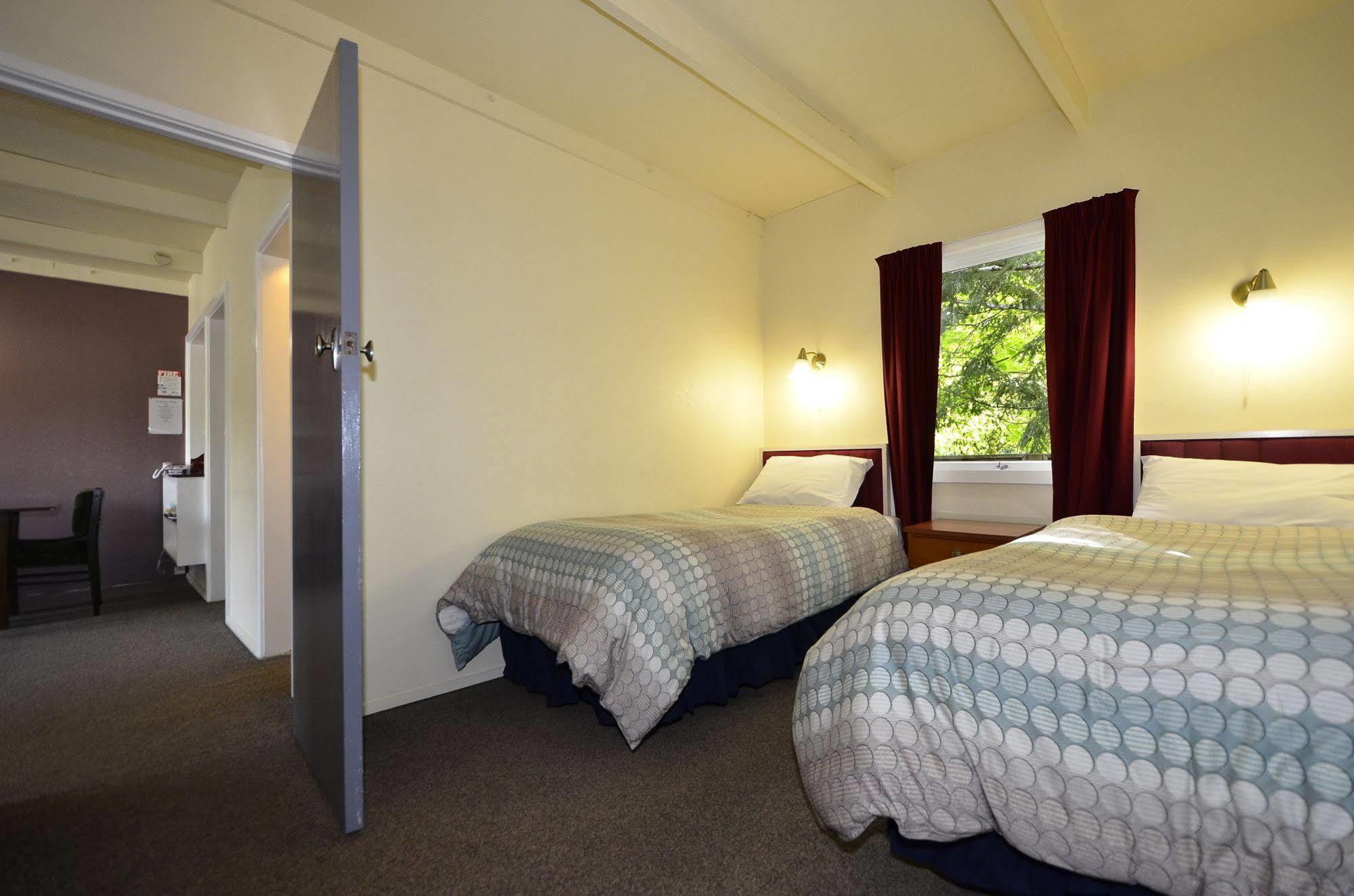 האנמר ספרינגס Spa Lodge Motel מראה חיצוני תמונה