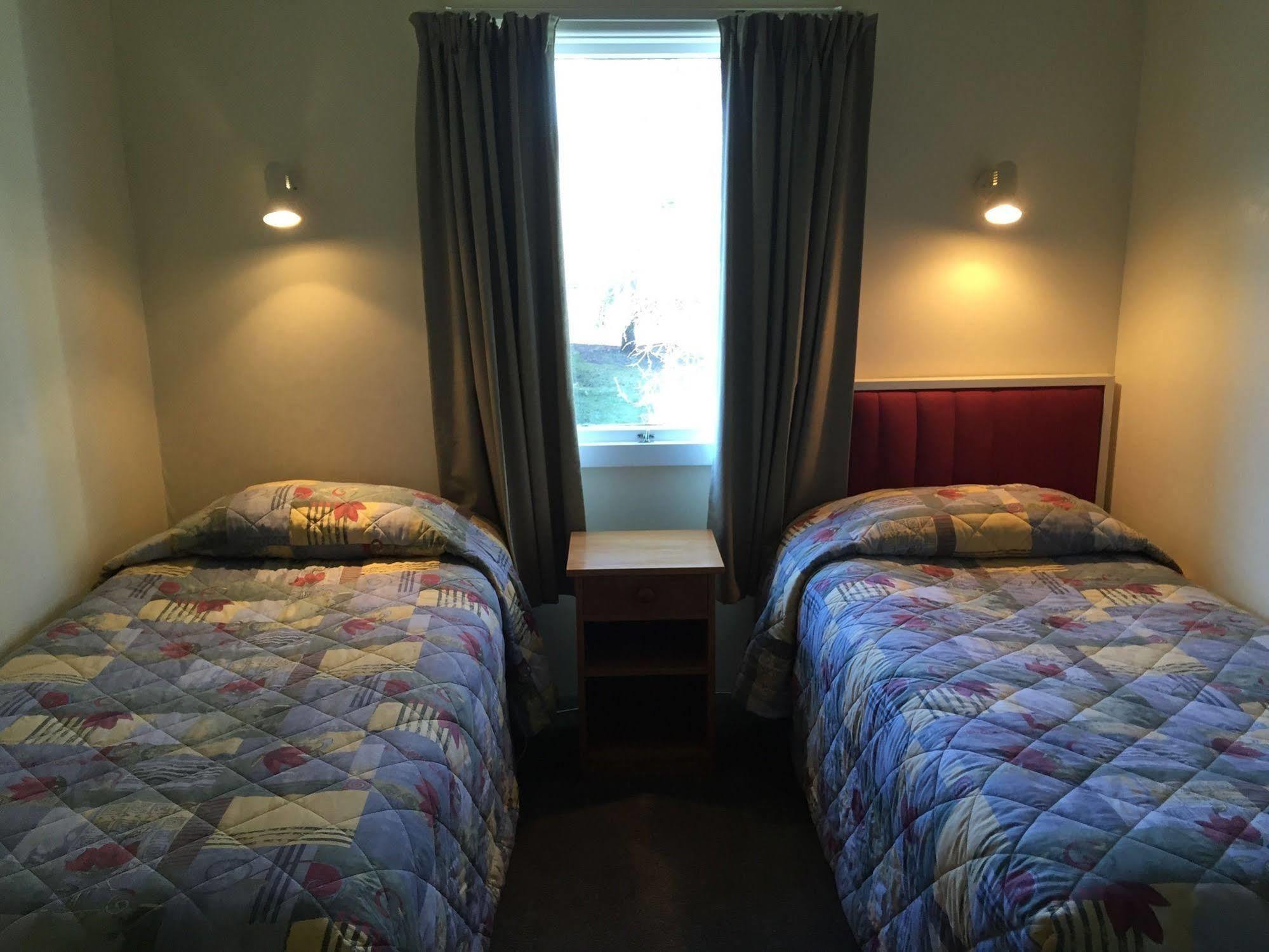 האנמר ספרינגס Spa Lodge Motel מראה חיצוני תמונה