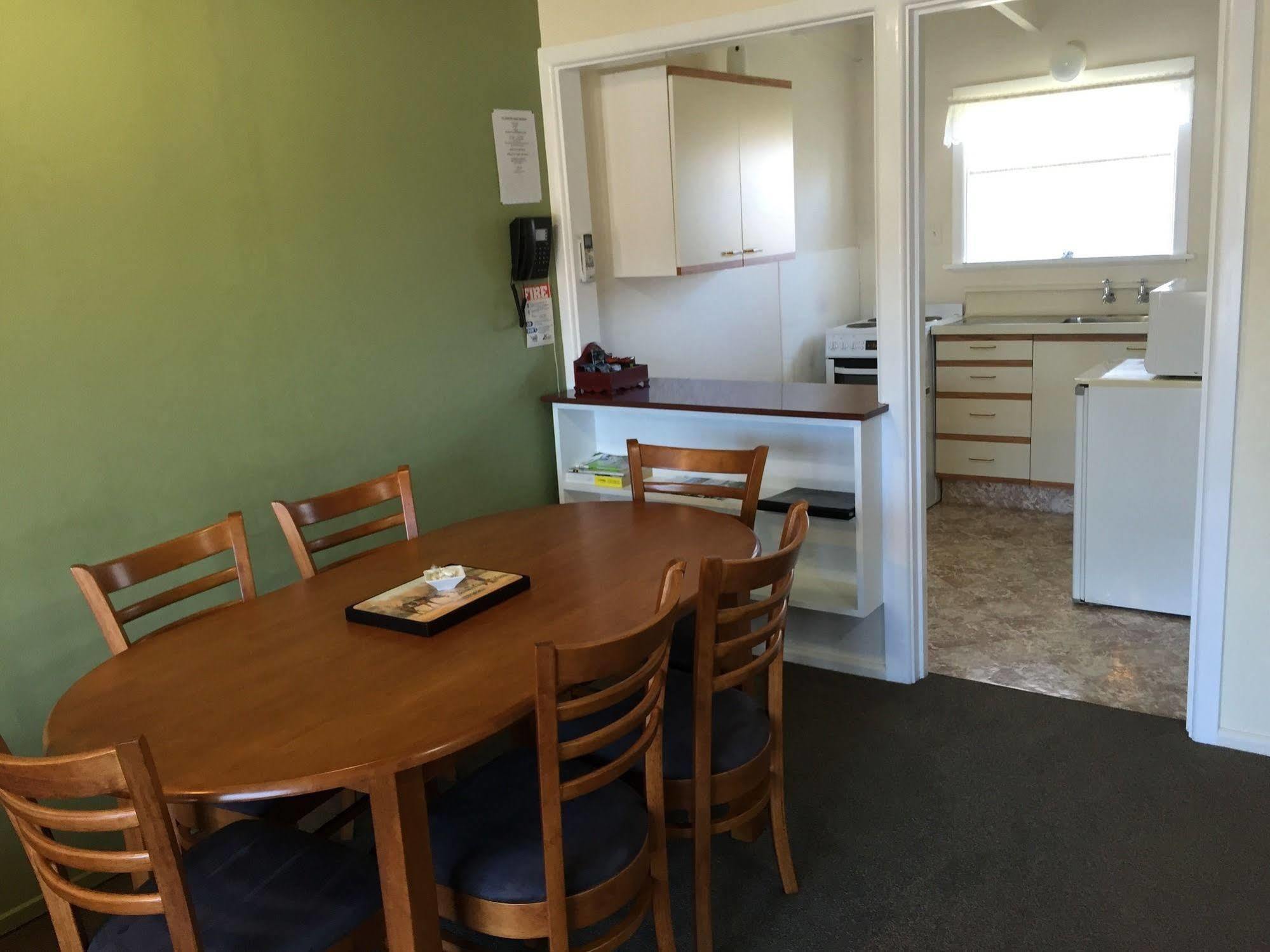 האנמר ספרינגס Spa Lodge Motel מראה חיצוני תמונה