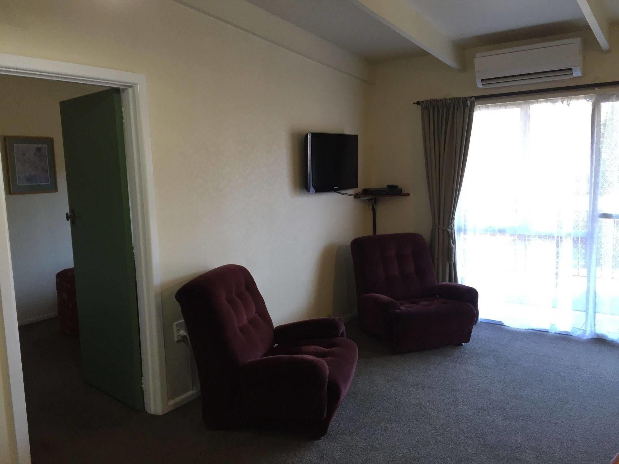 האנמר ספרינגס Spa Lodge Motel מראה חיצוני תמונה